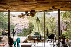 tented-outdoor-sala-safari