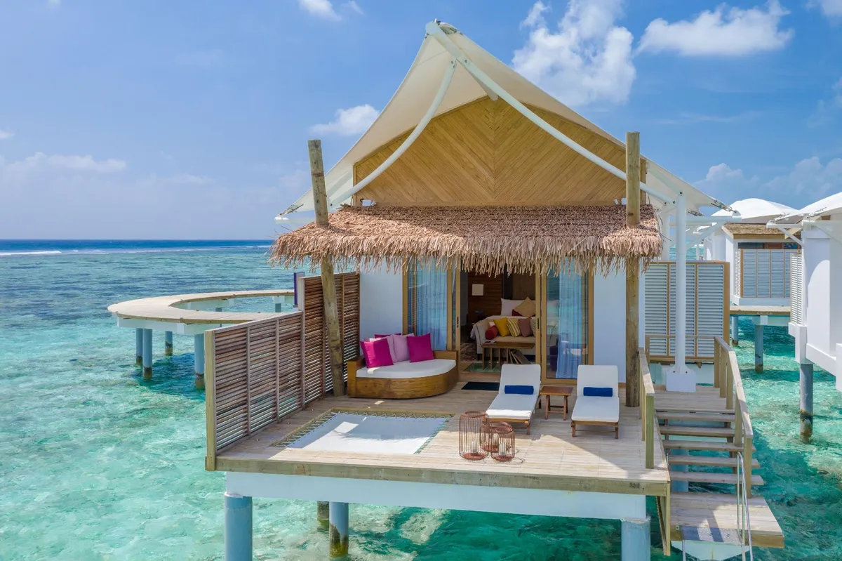 Cinnamon Hakuraa Huraa