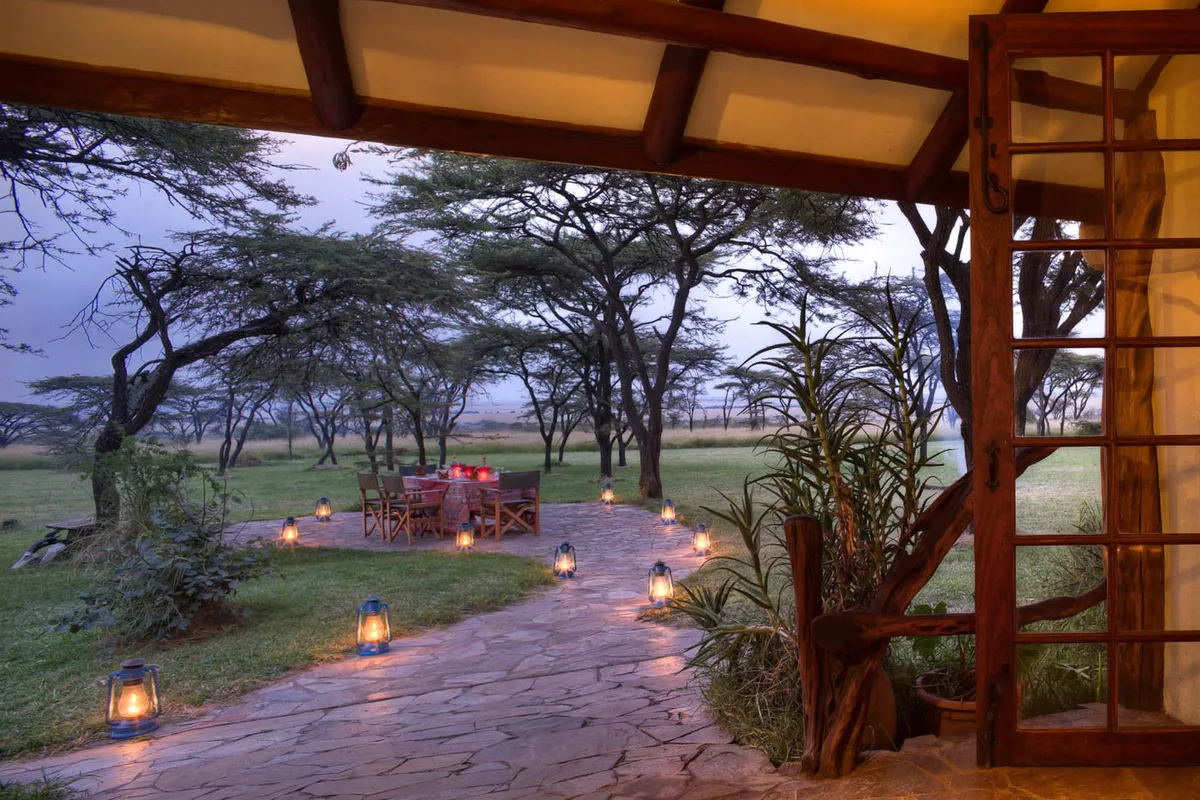 Topi Mara Bush House